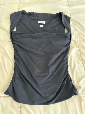 Aritzia contour Black Women's Ruched Off-Shoulder Top